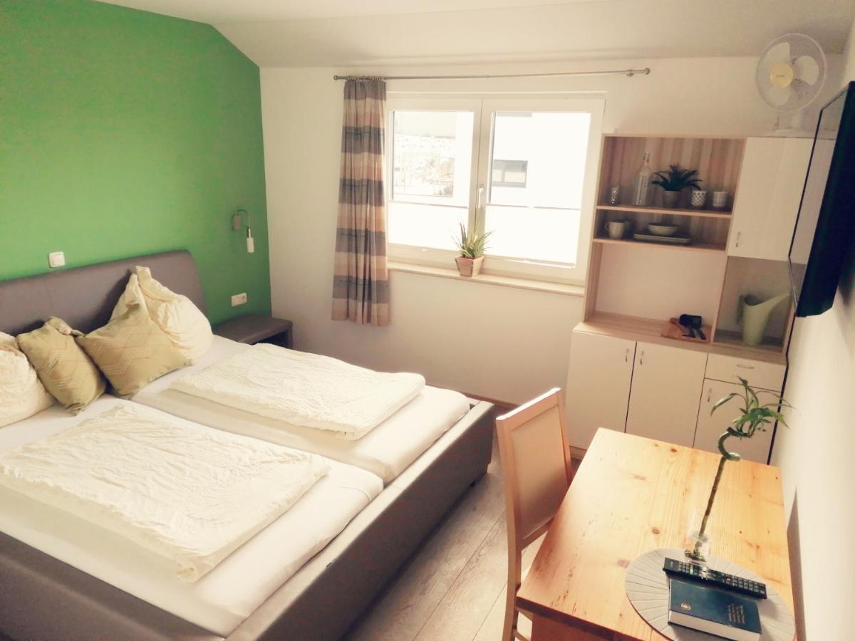 ניומרקט אם וואלרסי Taferne In Koestendorf - Ferienwohnung Monteurzimmer מראה חיצוני תמונה