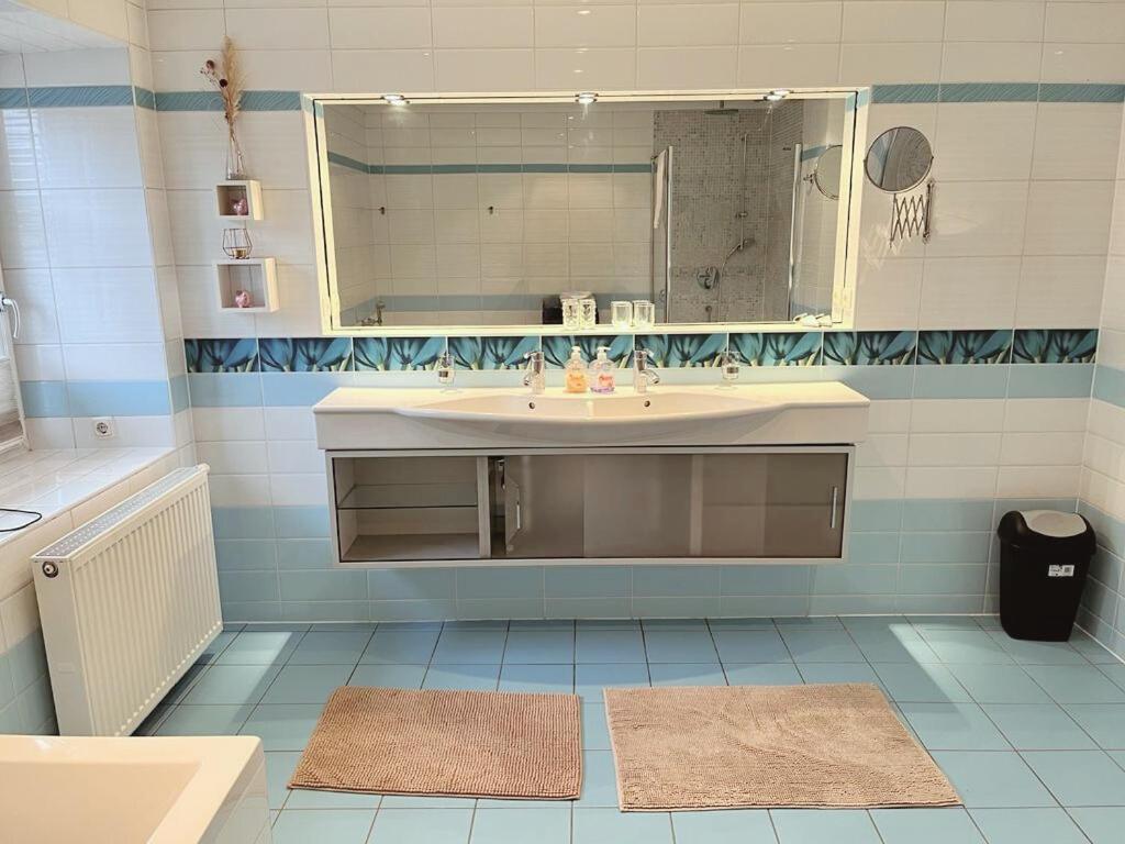 ניומרקט אם וואלרסי Taferne In Koestendorf - Ferienwohnung Monteurzimmer מראה חיצוני תמונה