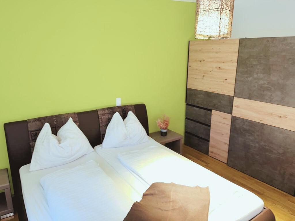ניומרקט אם וואלרסי Taferne In Koestendorf - Ferienwohnung Monteurzimmer מראה חיצוני תמונה