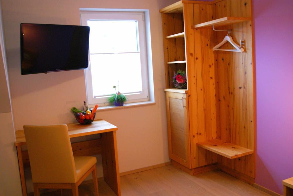 ניומרקט אם וואלרסי Taferne In Koestendorf - Ferienwohnung Monteurzimmer מראה חיצוני תמונה