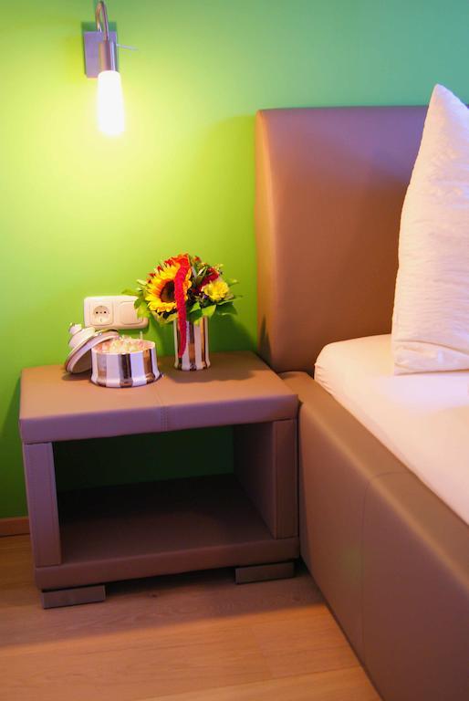 ניומרקט אם וואלרסי Taferne In Koestendorf - Ferienwohnung Monteurzimmer מראה חיצוני תמונה