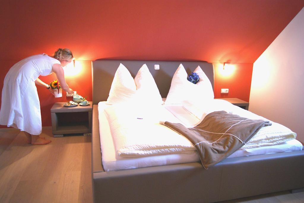 ניומרקט אם וואלרסי Taferne In Koestendorf - Ferienwohnung Monteurzimmer מראה חיצוני תמונה